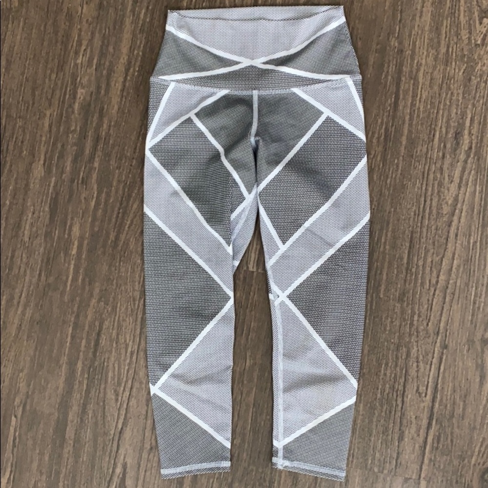 High waisted patterned leggings